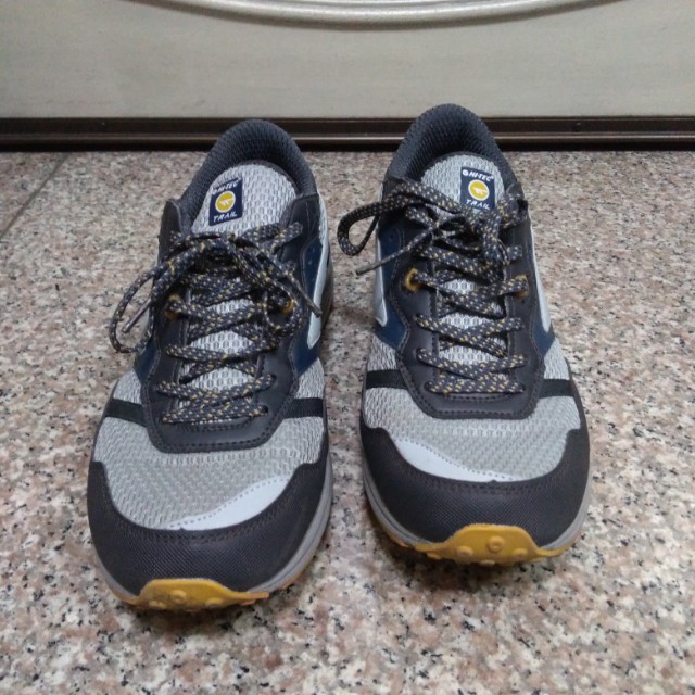 hi tec trail running shoes