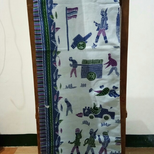Kain Batik Motif Figuratif Design Craft Others On Carousell