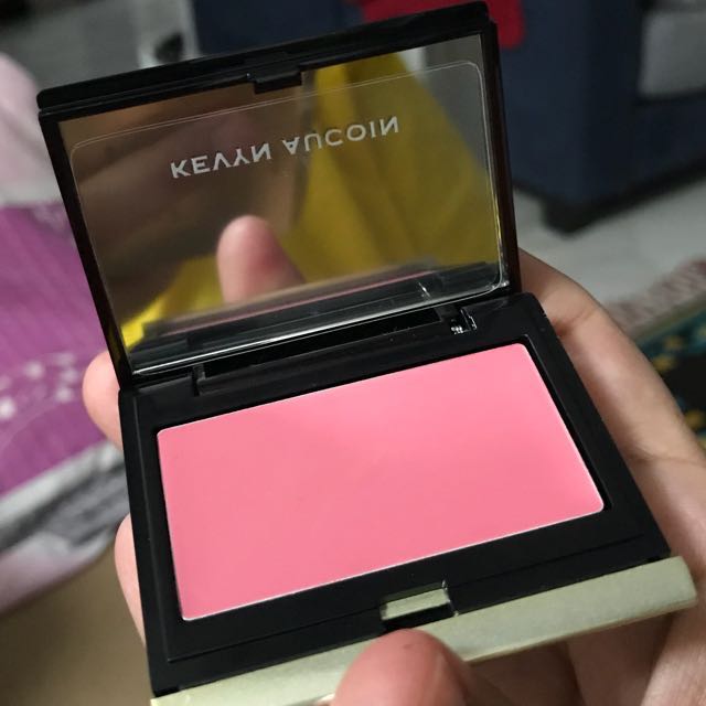 kevyn aucoin blush