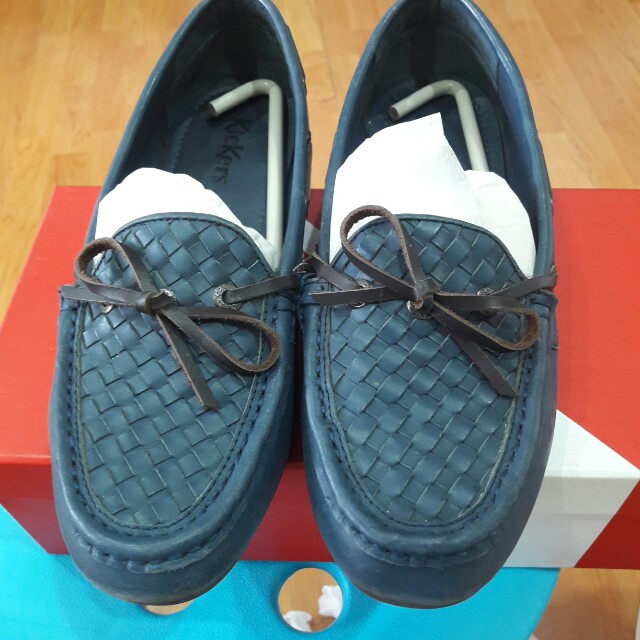 kickers shoes size 9
