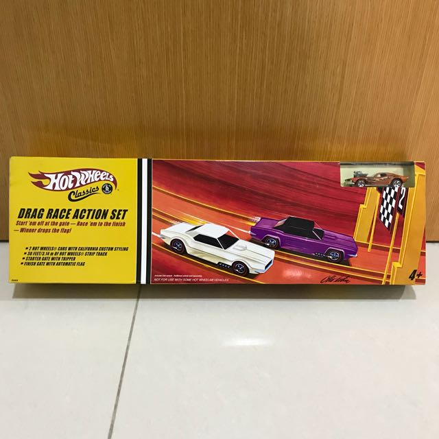 Last one Hot Wheels Classics Drag Race Action Set playset redline