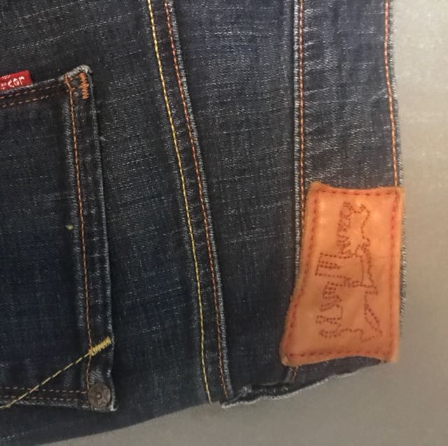 red tag levi jeans
