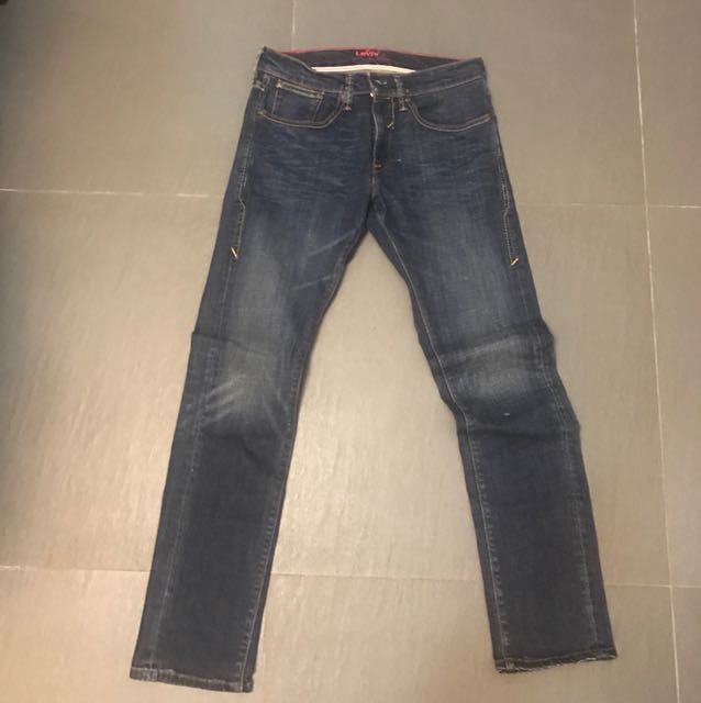 red tag levi jeans