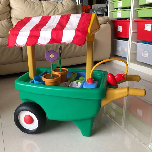 Little Tikes Garden Cart and Wheelbarrow, Hobbies & Toys, Toys & Games