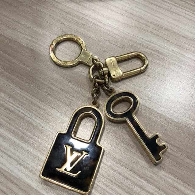 Key Chain Louis Vuitton, Luxury, Accessories on Carousell