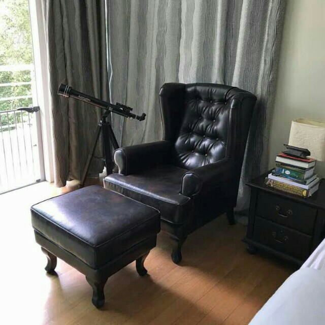 Luxury Reading Chair With Table Luxury Reading Chair With Table