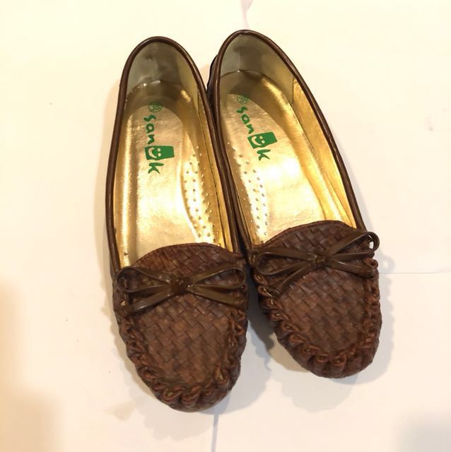 Original Brown Sanuk Loafers, Women's Fashion, Footwear, Loafers on ...