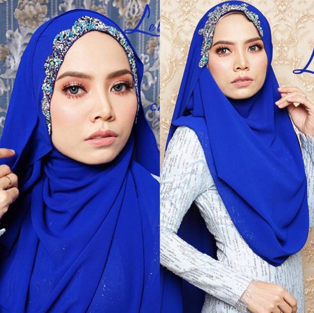 Raudhah Brides Veil Shawl Candyqish Royal Blue Midjan55 Women S Fashion Bridal Wear On Carousell