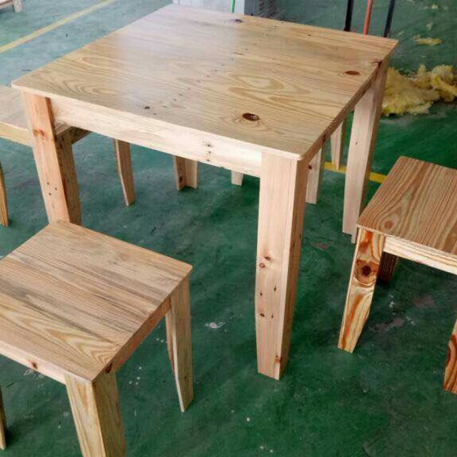 Set meja makan kayu pallet, Rumah & Perabot, Perabot di 