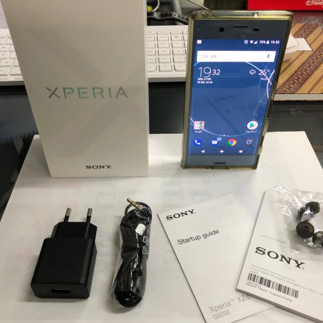 SONY Xperia XZs dual SIM 4/64 resmi fullset mulus 100% G8232 ice