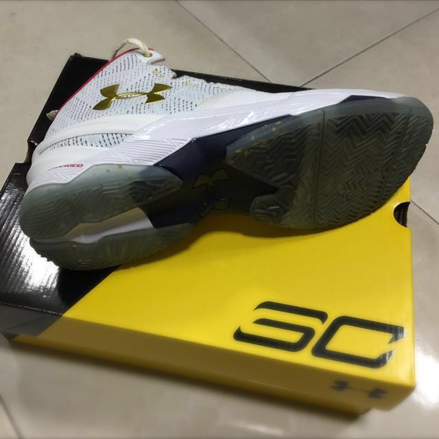Stephen Curry 2 All Star (White u0026 Gold), Men's Fashion, Activewear on  Carousell