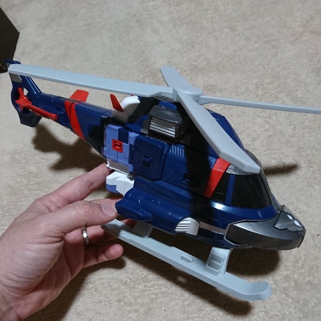 Tobot Adventure Y, Toys & Games, Bricks & Figurines on Carousell