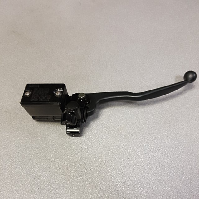 Yamaha r15 master brake cylinder, Motorcycles, Motorcycle Accessories