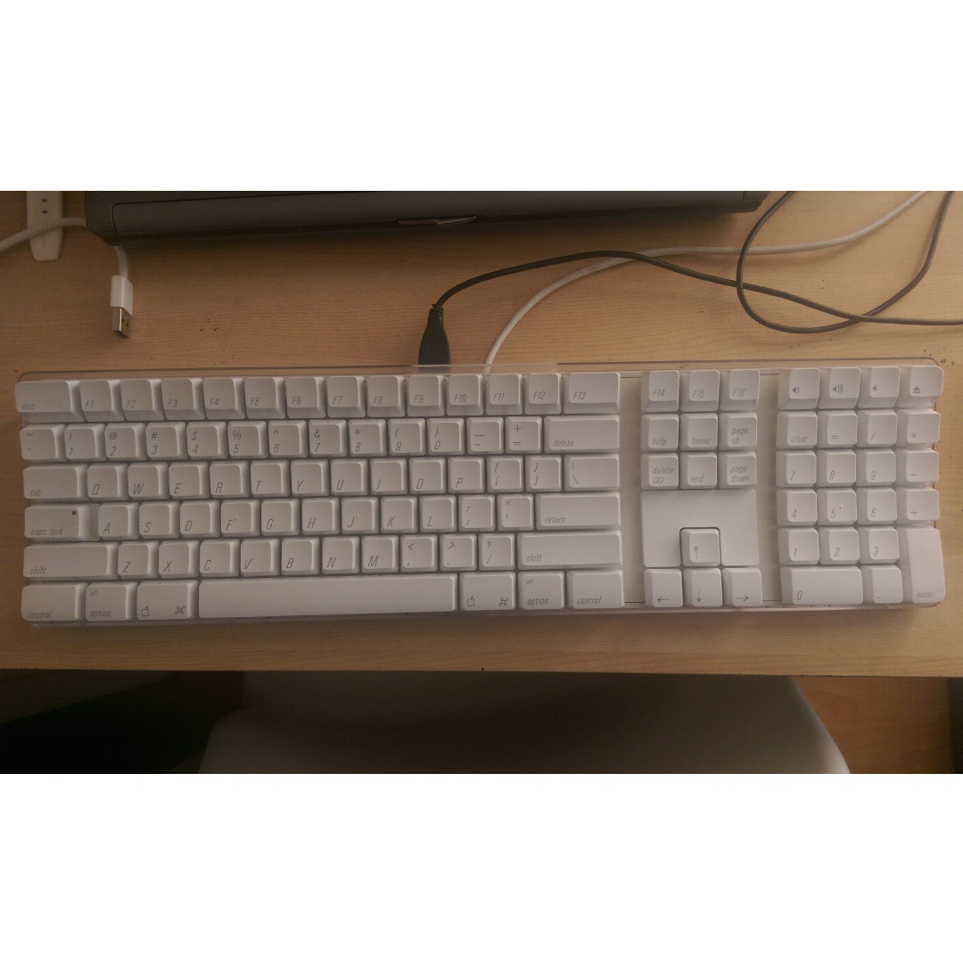 Apple Keyboard (A1048) USB/Mechanical/US Layout/White, Computers & Tech