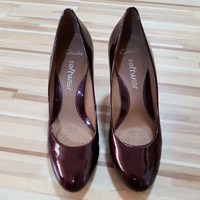 clarks softwear heels