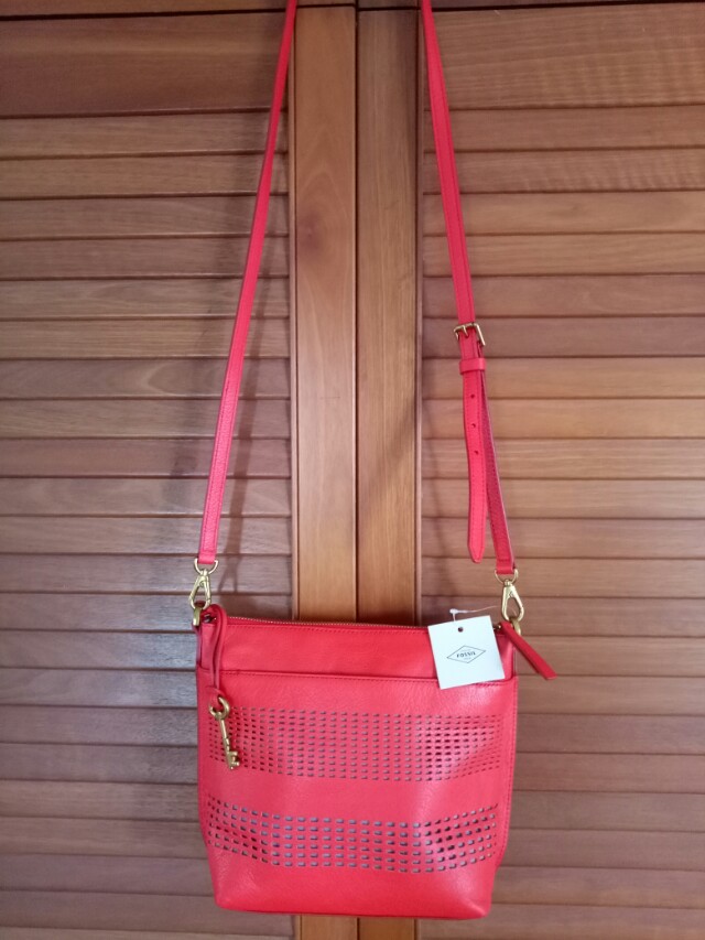 Fossil Julia Crossbody Chili Peppers Women s Fashion Bags Wallets Cross body Bags on Carousell