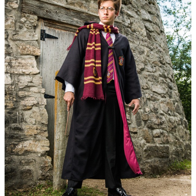 AUTHENTIC Harry Potter Gryffindor Cloak for rent, Men's Fashion ...