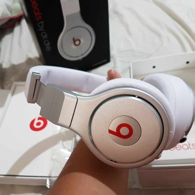 Beats pro 2010 store
