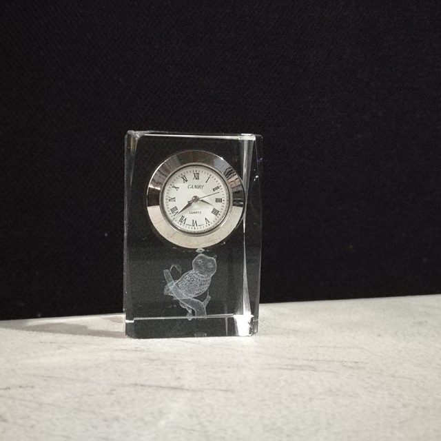 Table clock crystal with owl design (Category: Tables & Sets) located in Quezon City. Submitted by toys_r_here (Listing ID 153564082, Image 1). Description: What u see is what u get Ship or meet pwed.