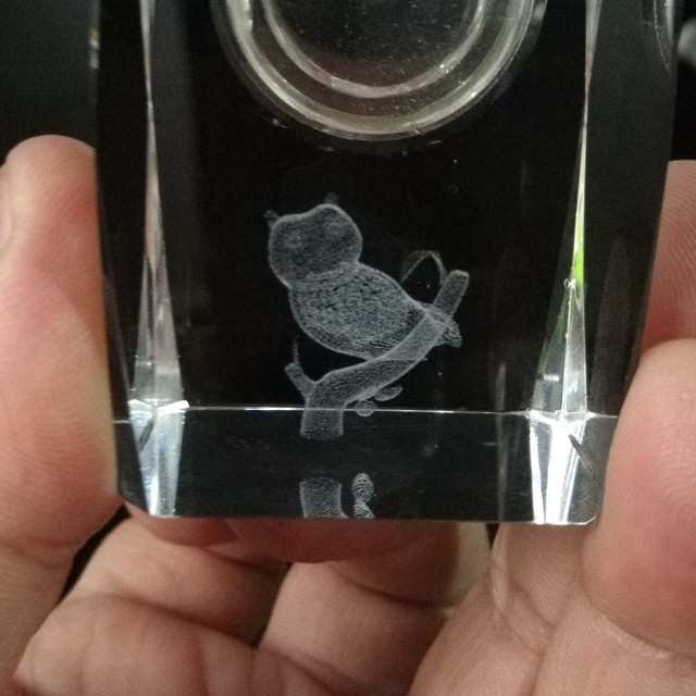 Table clock crystal with owl design (Category: Tables & Sets) located in Quezon City. Submitted by toys_r_here (Listing ID 153564082, Image 3). Description: What u see is what u get Ship or meet pwed.