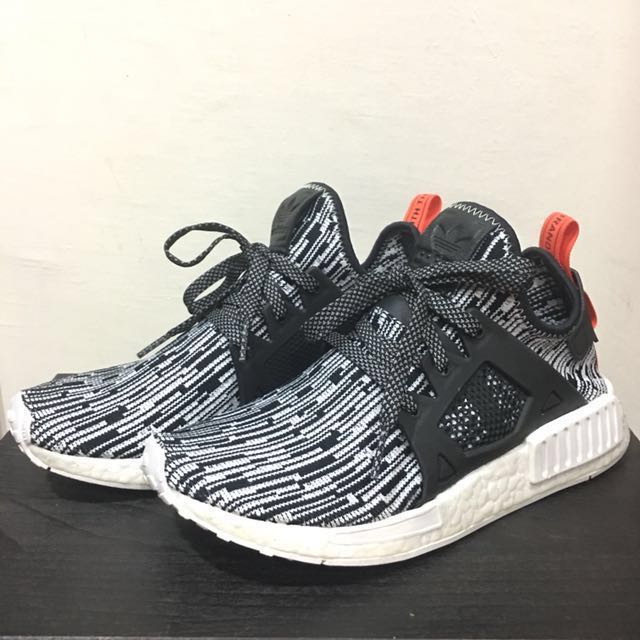 Nmd r2 zebra top