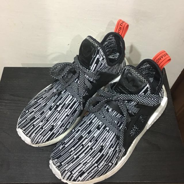 Nmd r2 zebra deals