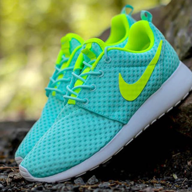 nike roshe run turquoise