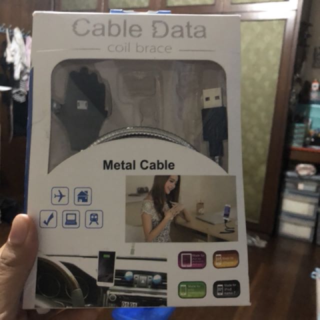 Cable Data Coil Brace (Category: Cables & Adaptors) located in Manila. Submitted by natyforchristmas (Listing ID 153809046, Image 1). Description: For cars, cables and tables.