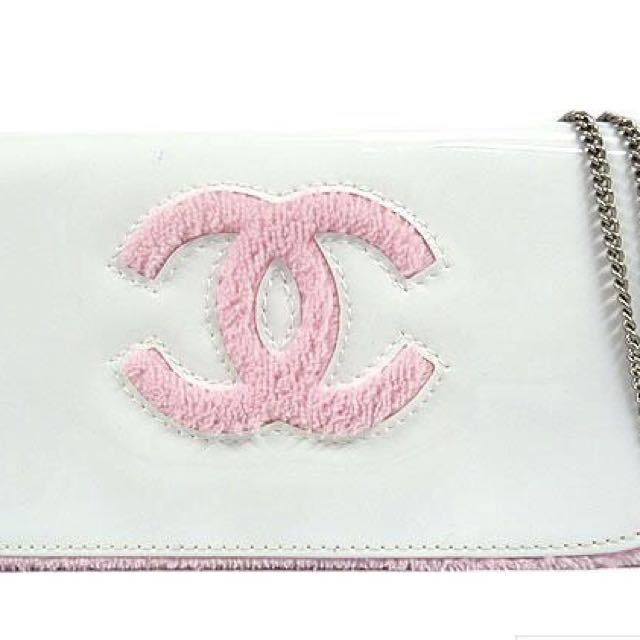 Chanel White Pink Clutch bag Purse, Beauty & Personal Care on Carousell