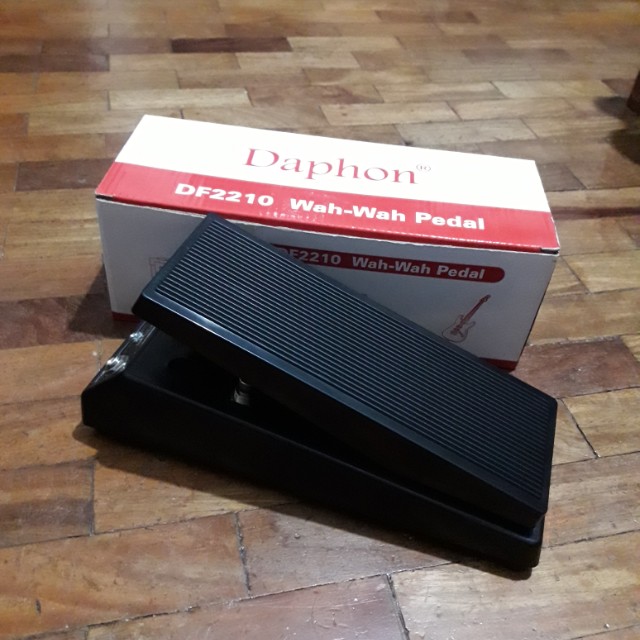Daphon DF2210 WAH Pedal, Hobbies & Toys, Music & Media, CDs & DVDs on