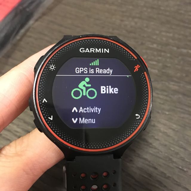 Garmin forerunner 235 wrist based heart rate GPS running cycling watch bluetooth enabled smartwatch