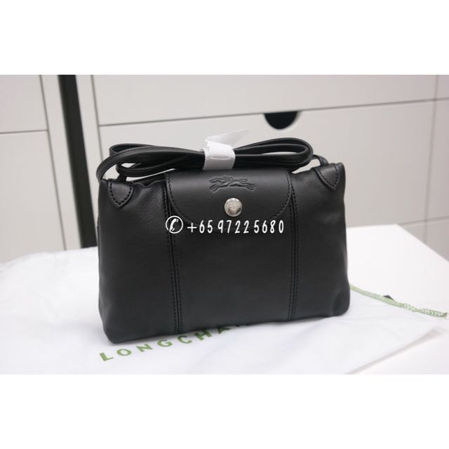 Longchamp LGP Cuir Small Black, Luxury, Bags & Wallets on Carousell