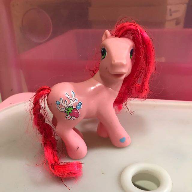 My little pony strawberry hot sale reef
