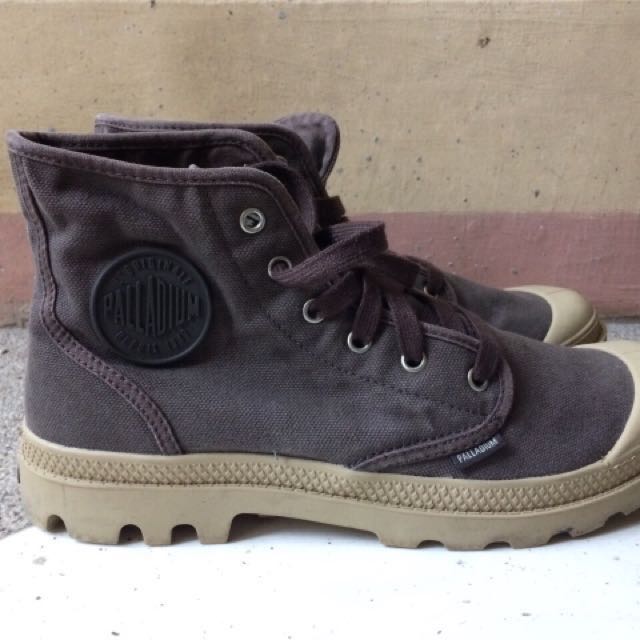 palladium boots megamall