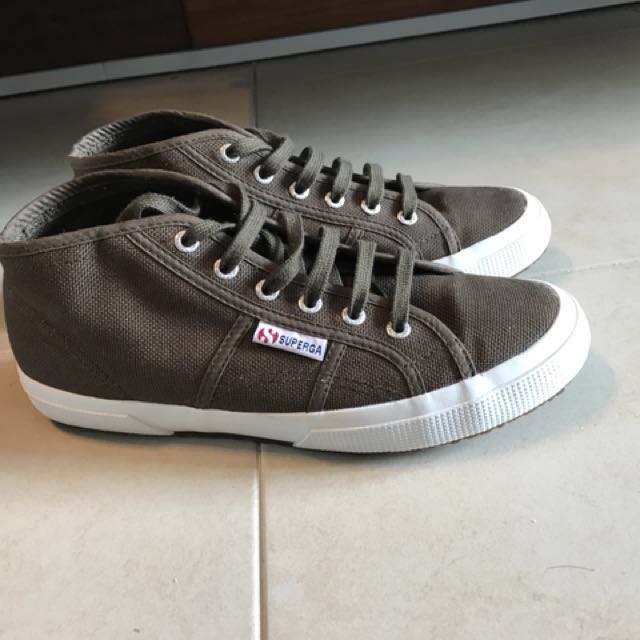 superga mid cut