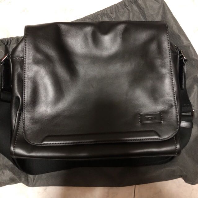 Tumi davenport messenger new arrivals bag