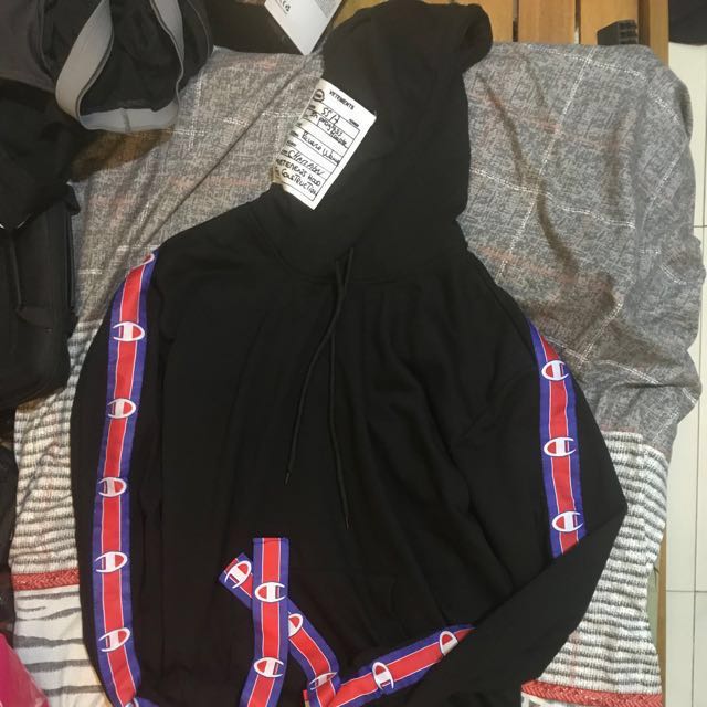 Tentacle national flag rådgive Champion x Vetements hoodie replica, Women's Fashion, Coats, Jackets and  Outerwear on Carousell