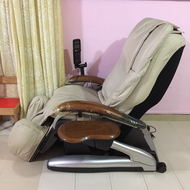 Osim Isymphonic Os 777 2 Massage Chair Made In Japan On Carousell