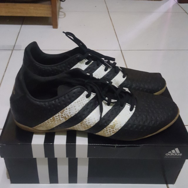 Sepatu Futsal Adidas Ace 16 4 In Original Black Olah Raga Baju Olahraga Di Carousell