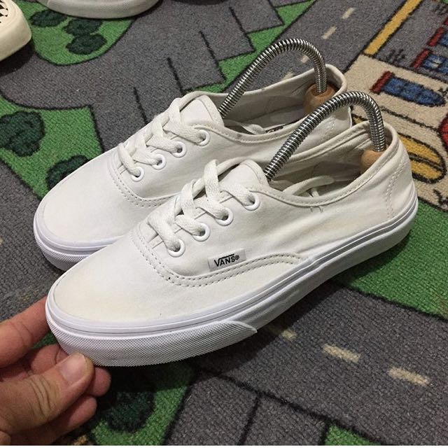 vans triple white