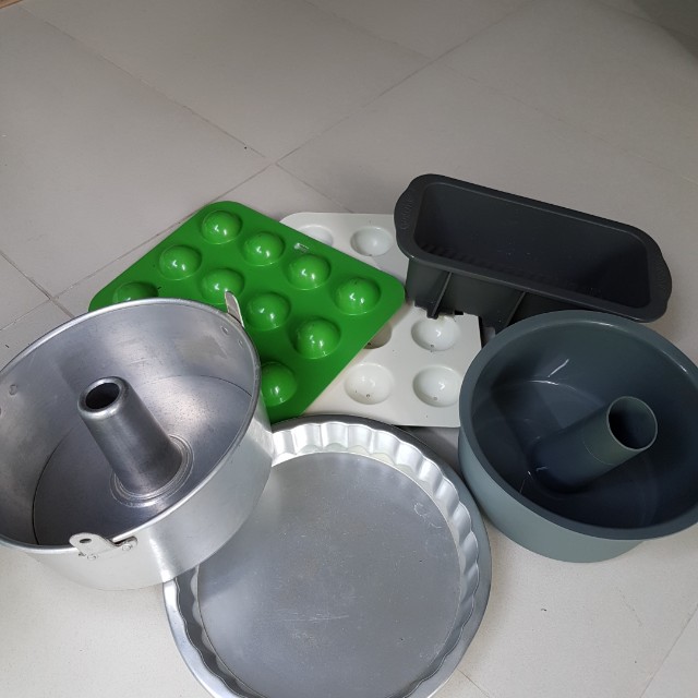 Baking tins for sale ( only cake pop 