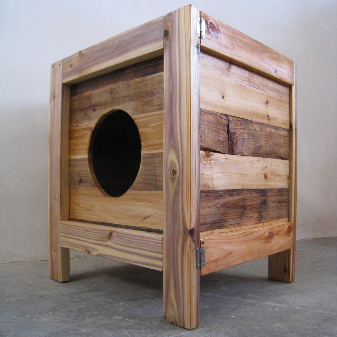 Cat litter box, handmade pallet wood, Furniture, Others on Carousell