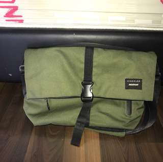 Crumpler Flock of Horror Green Rifle