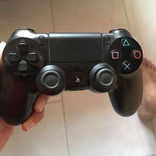 PS4 Controller