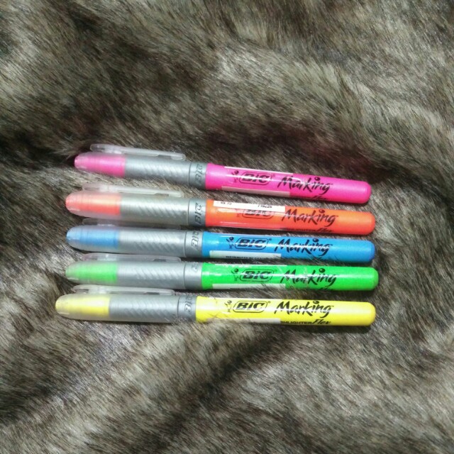 Bic Marking Highlighter Flex, Hobbies & Toys, Stationary & Craft, Craft