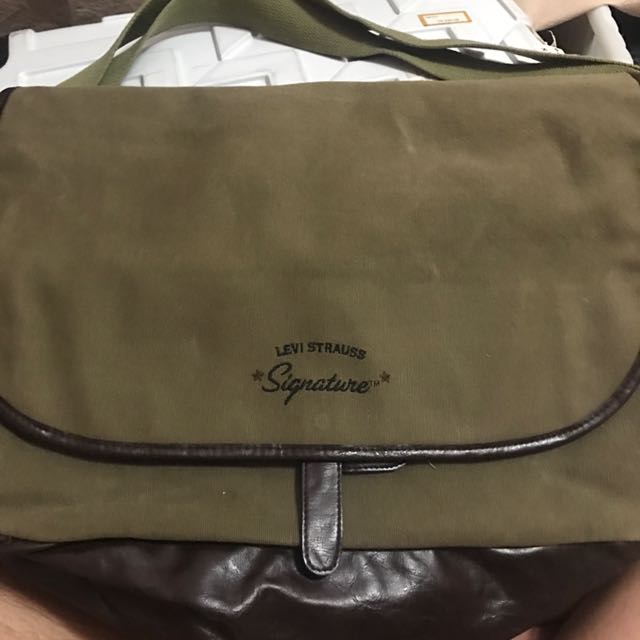 levi sling bag