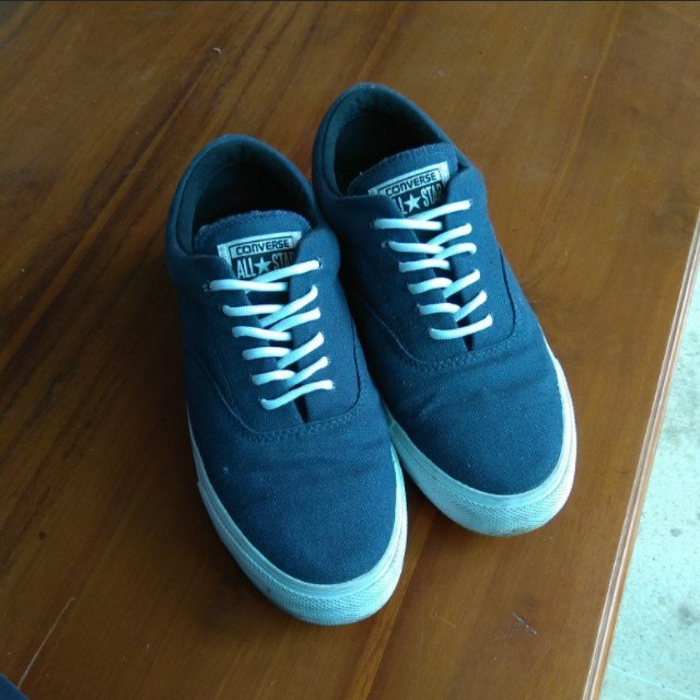 Reprice Sepatu Converse Original Size 44 28cm Murah Mirip Vans Fesyen Pria Sepatu Di Carousell