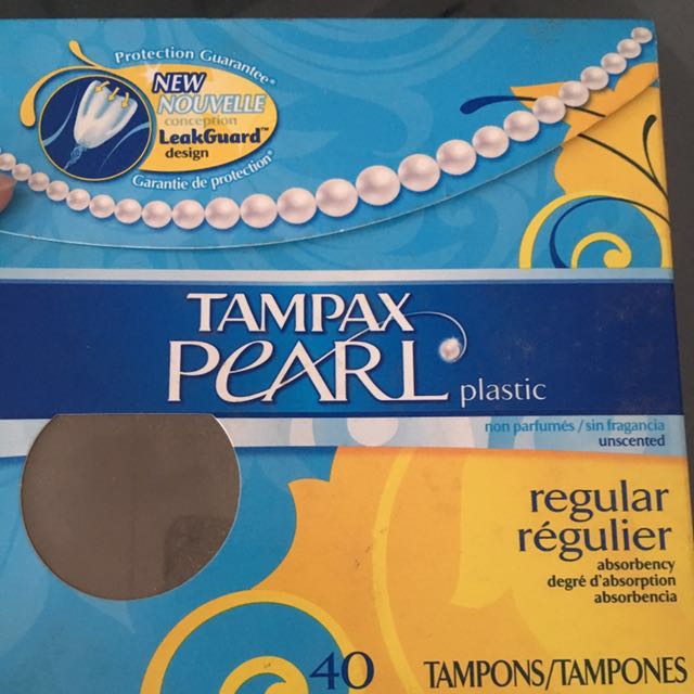 Tampax Pearl Plastic Regular Tampons Health Beauty Hand