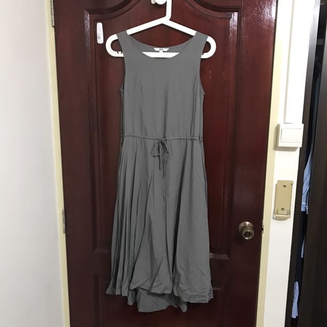 uniqlo midi dress