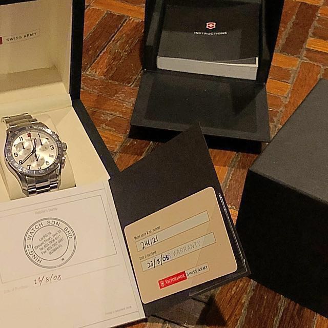 Mint condition sales swiss army watch